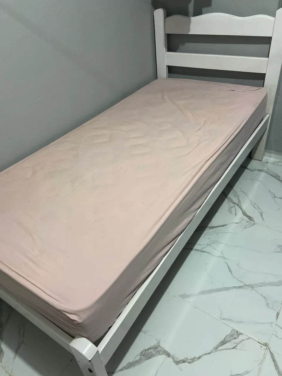 casa de solteiro com colchão 