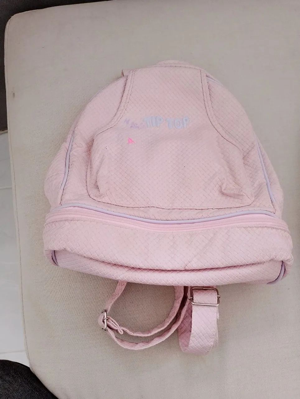 Vendo uma mochila ?