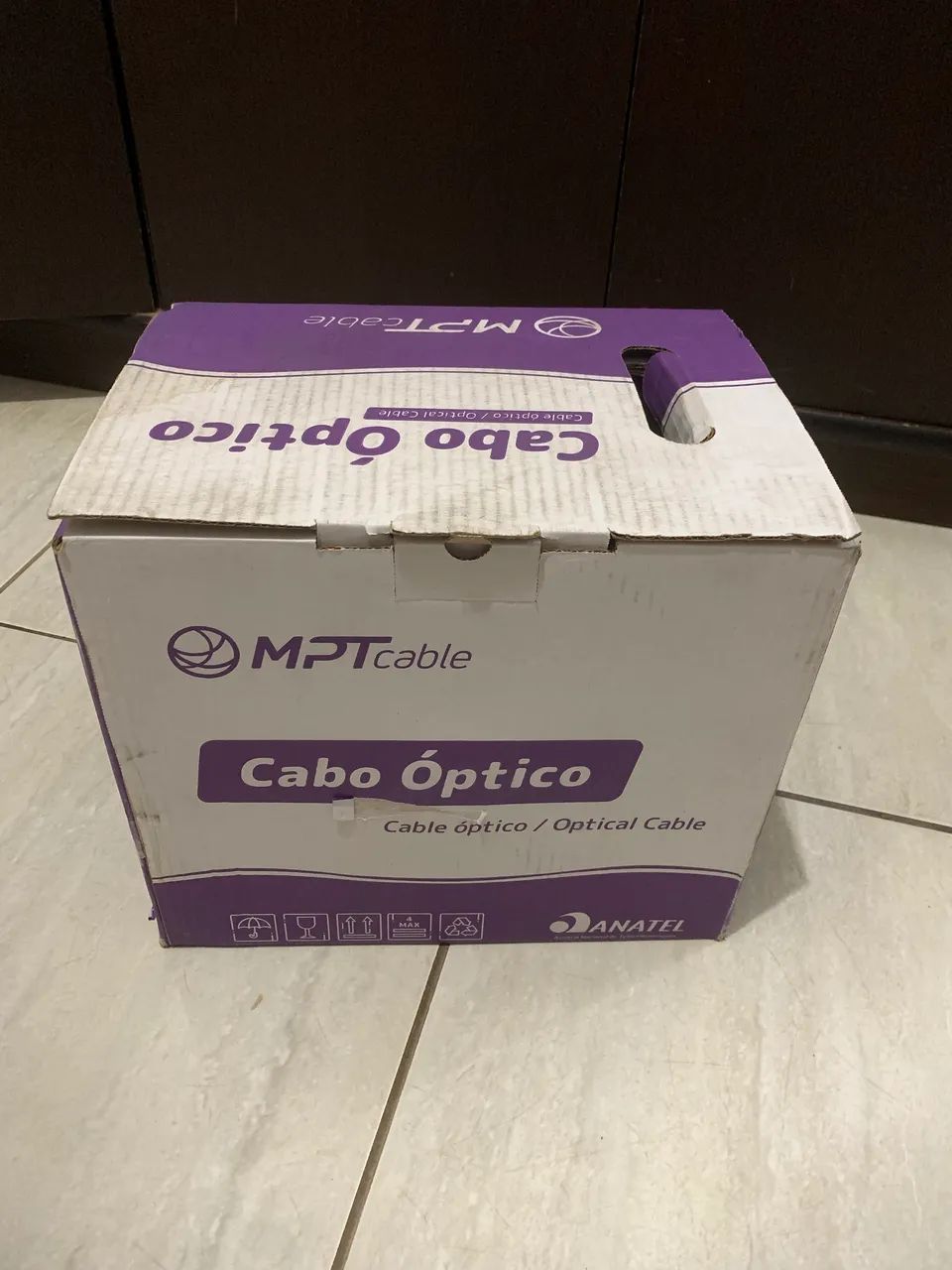 Cx 500m fechada -   Drop óptico Branco 1FO - Para apartamento 