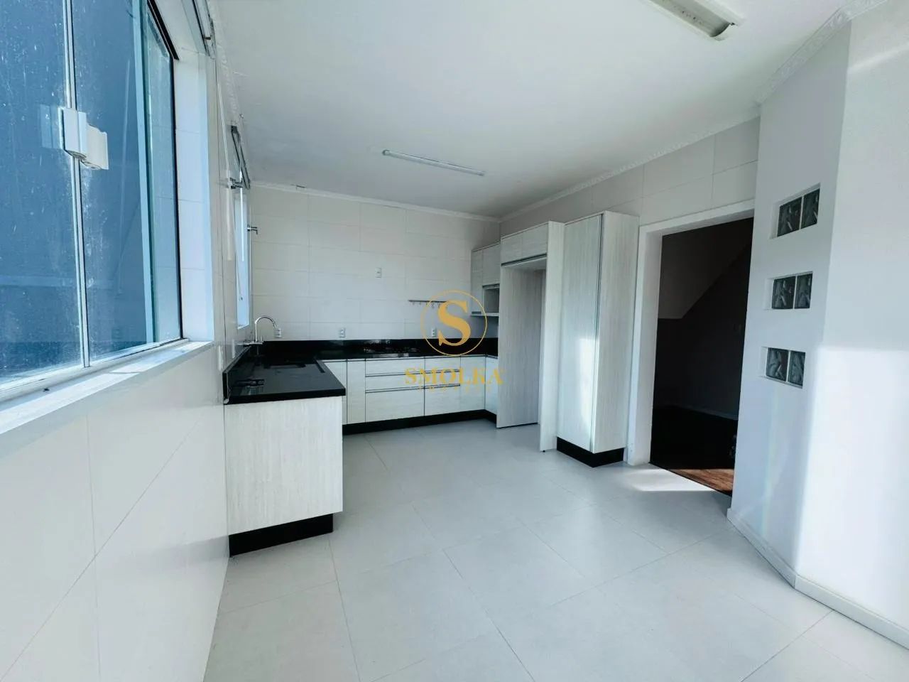 EXCELENTE CASA AMPLA E COMPLETA NO CORREGO GRANDE GARANTE CONFORTO, ESPAÇO E QUALIDADE! - Foto 2