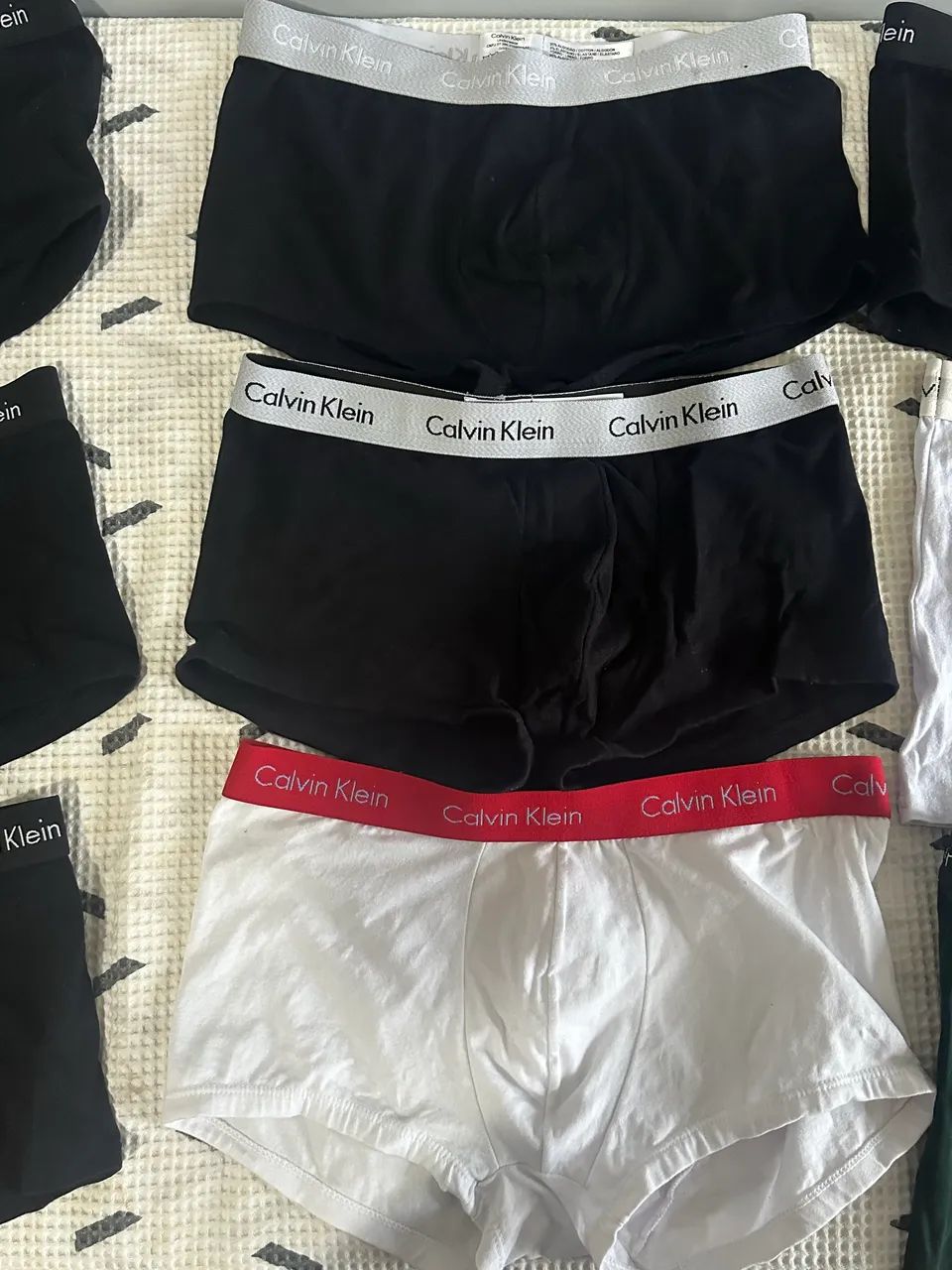 CUECA CALVIN KLEIN ORIGINAL PELA METADE DO PREÇO - Foto 2