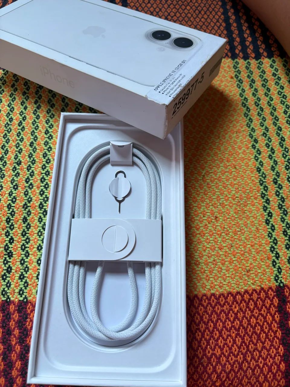 iPhone 16 