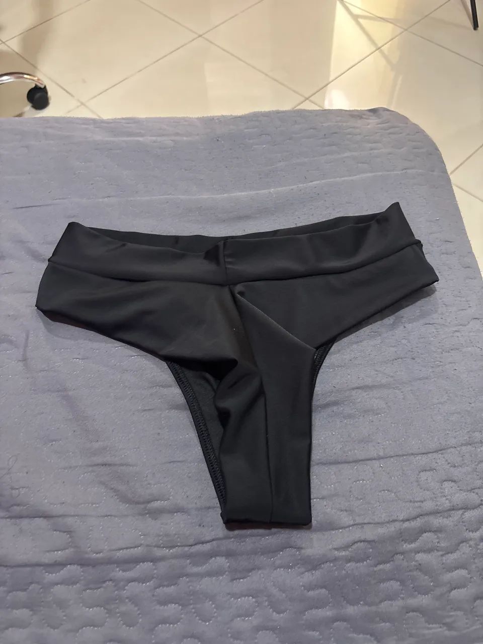 Biquíni preto (só a parte de baixo) - Foto 2