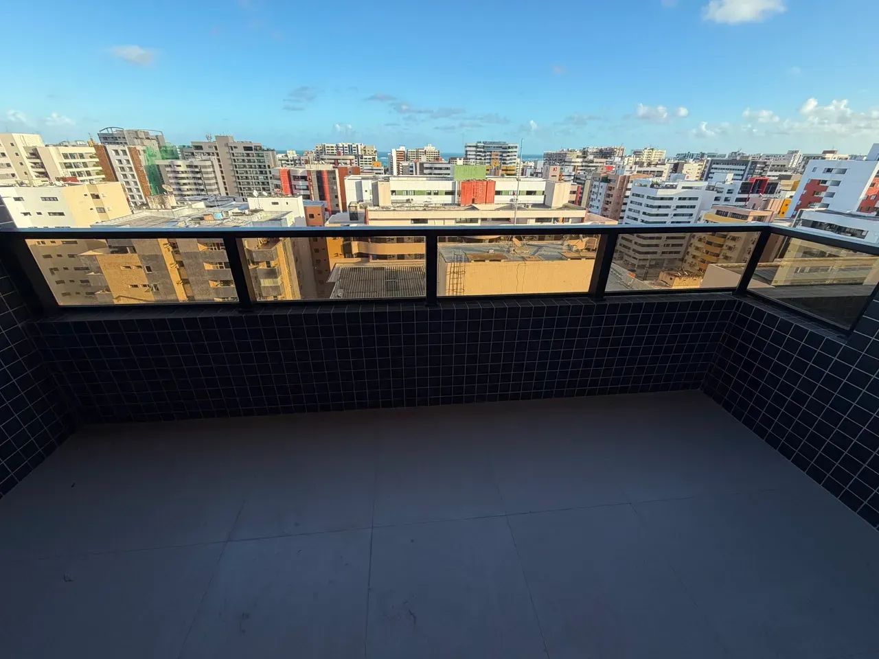 Excelente apartamento 2/4, sendo uma suíte