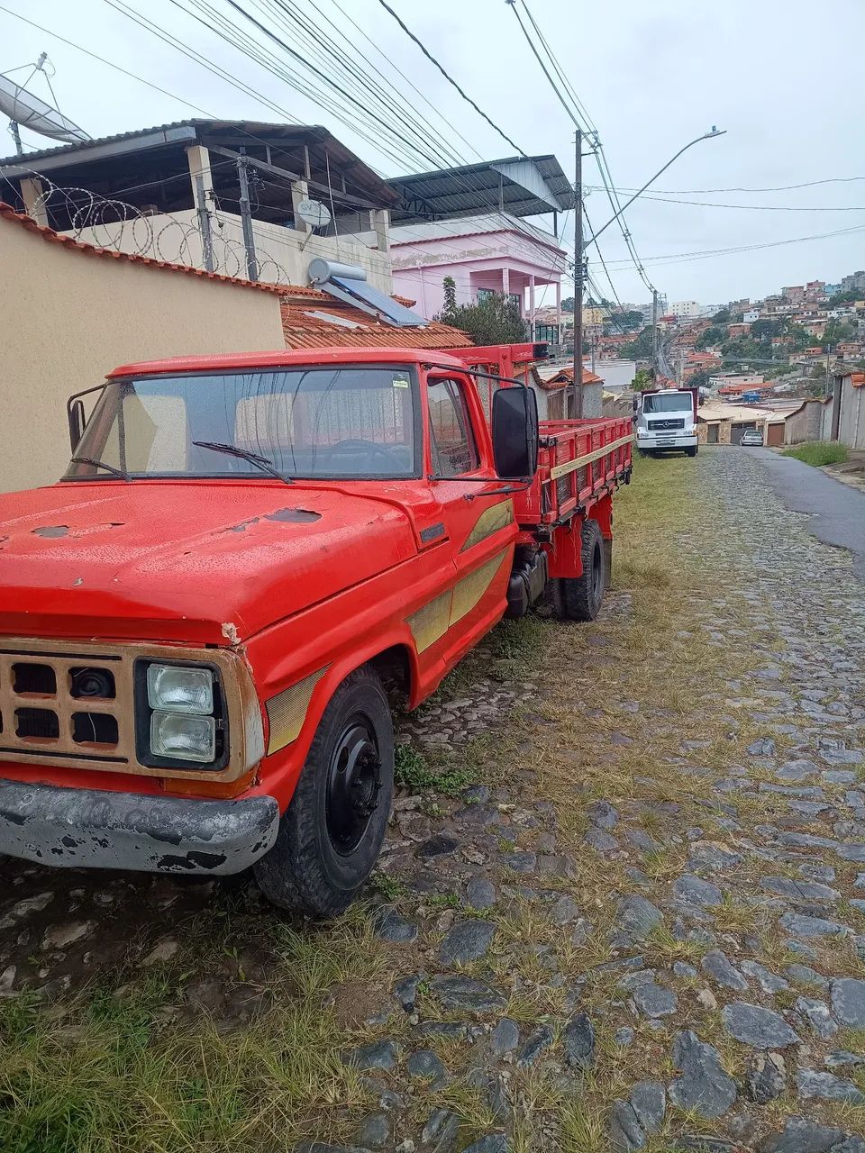 F4000