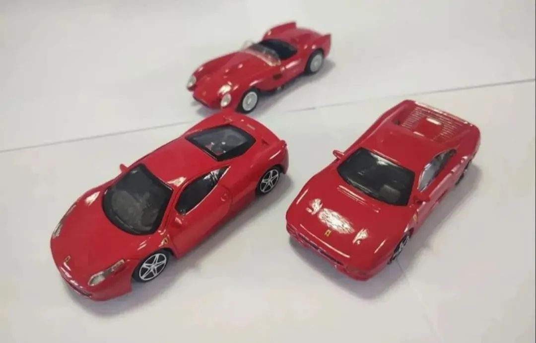 Miniaturas de Ferraris da Burago - Foto 2