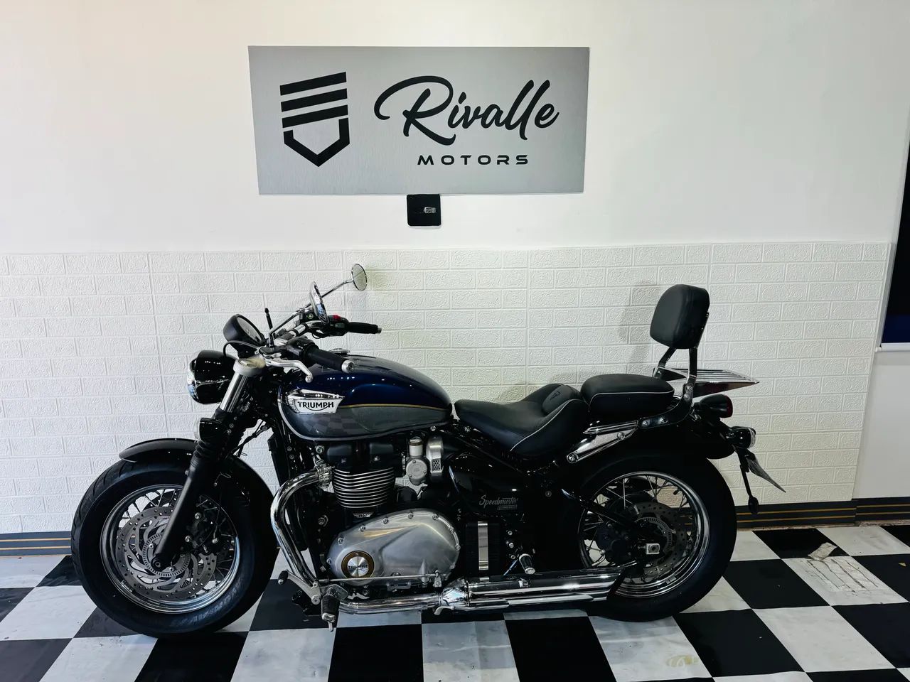 TRIUMPH SPEEDMASTER 