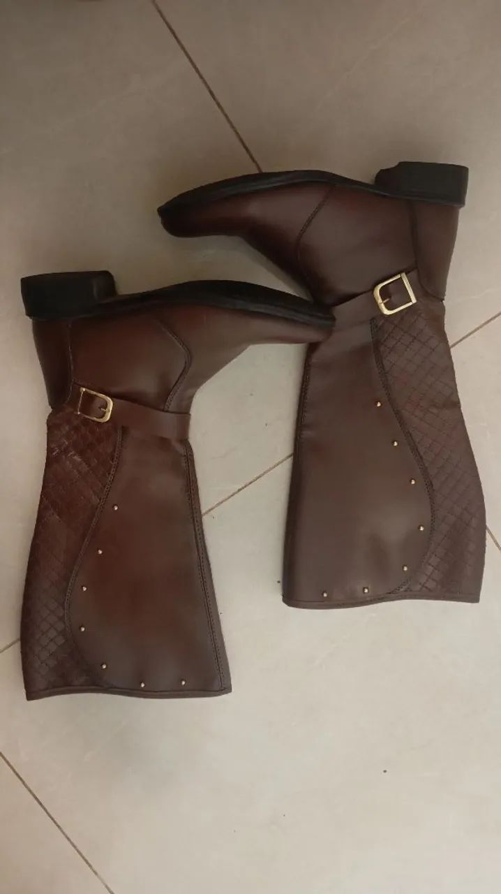 Bota marrom