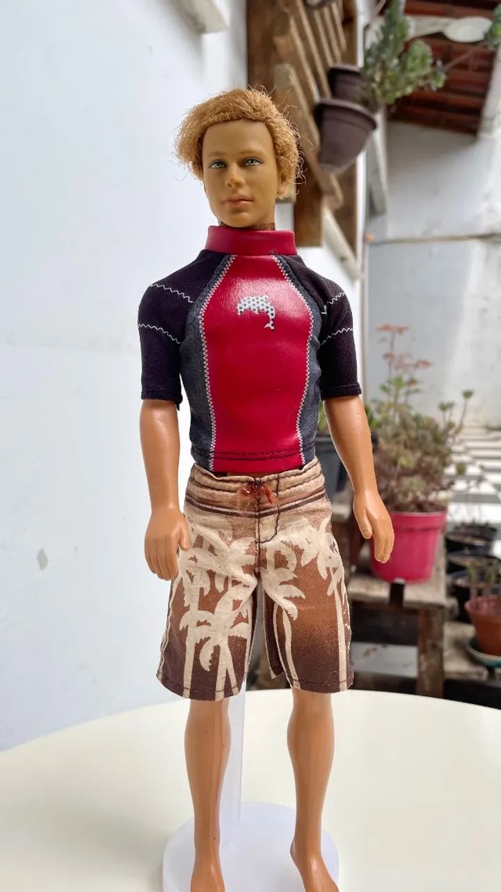 Boneca Blaine Barbie surfista 