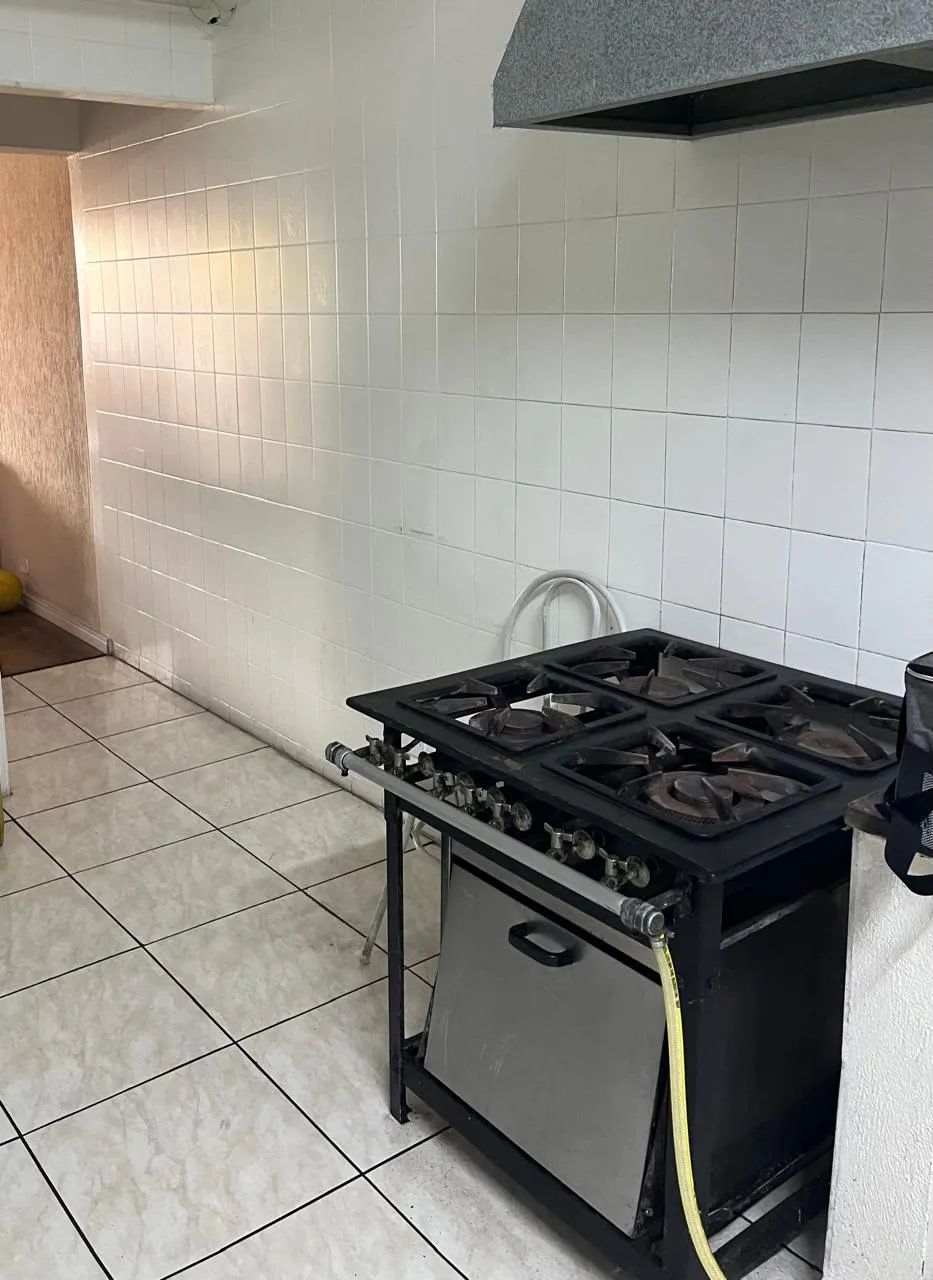 Casa comercial na Rua Gonçalo Nunes, 152  480 m² - Foto 4