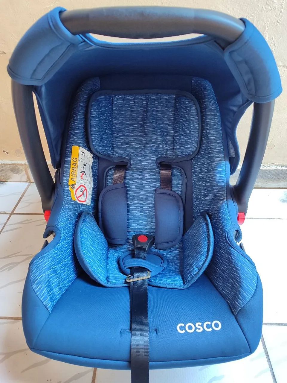 Vende-se bebê conforto 