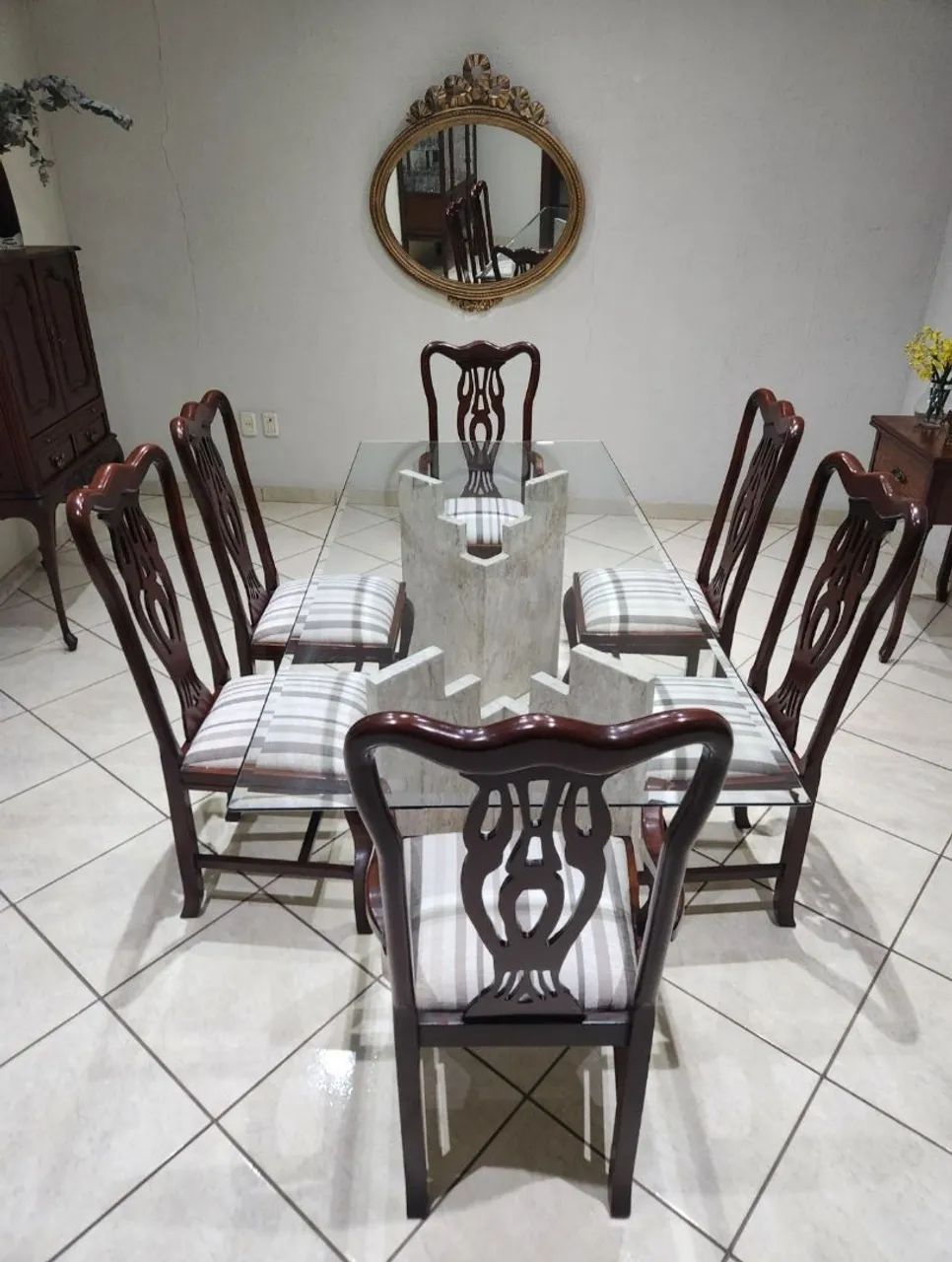 Mesa de jantar com 6 cadeiras