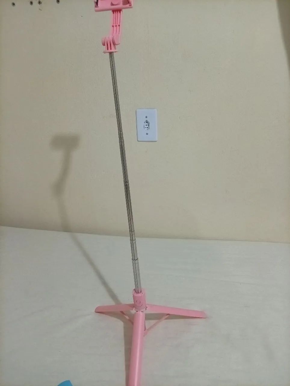 Tripé Rosa para celular  - Foto 2