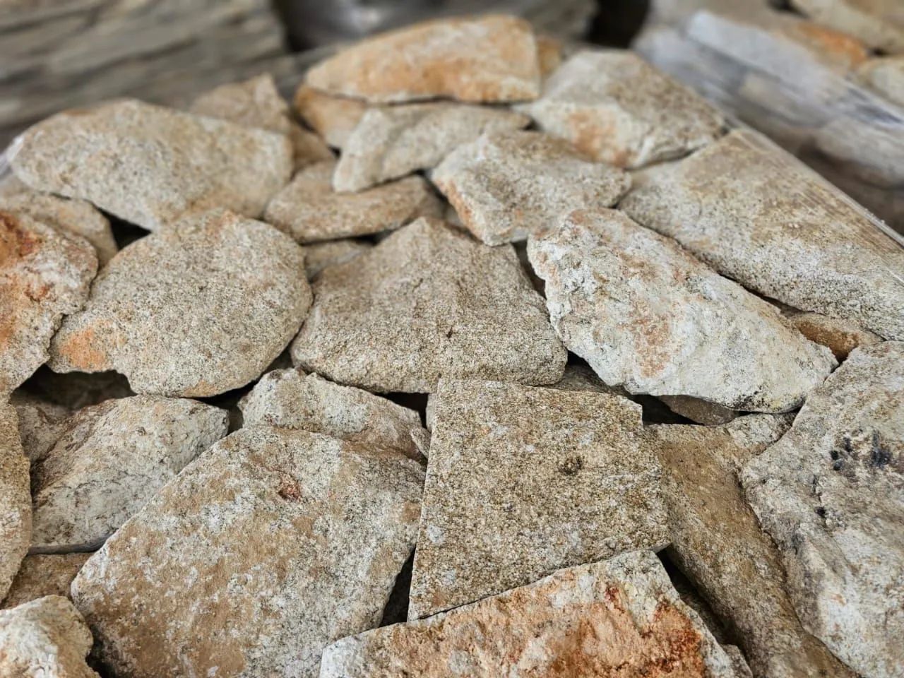 Pedras Moledo Champanhe 