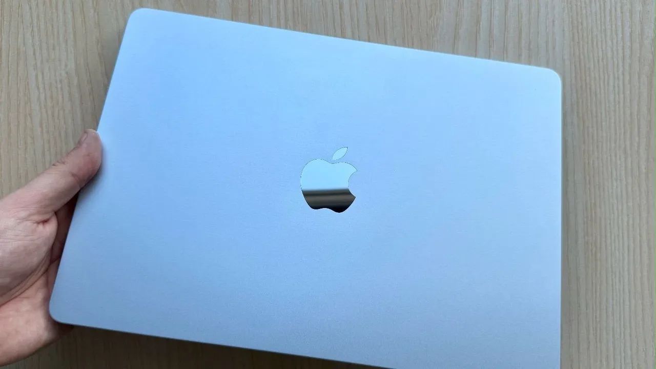 MACBOOK AIR M4 256/16 15? ? SKY BLUE