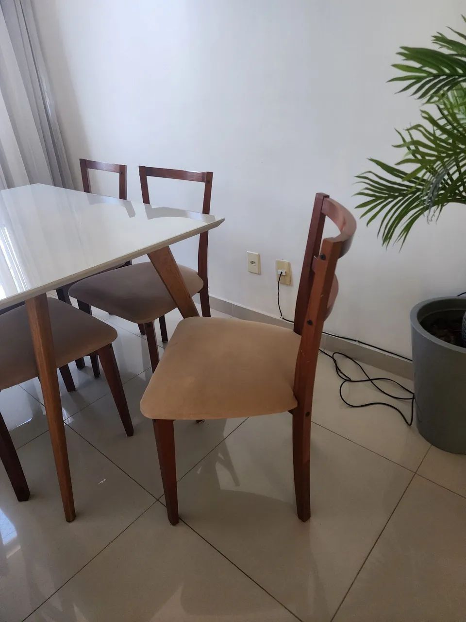 4 Cadeiras em Madeira - marca Herval - Foto 4