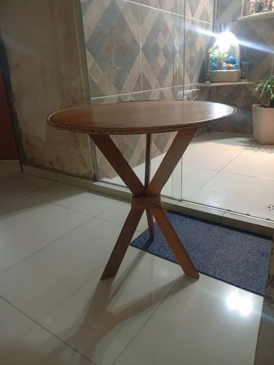 Mesa de sala decorativa. Contatos: *37/ *