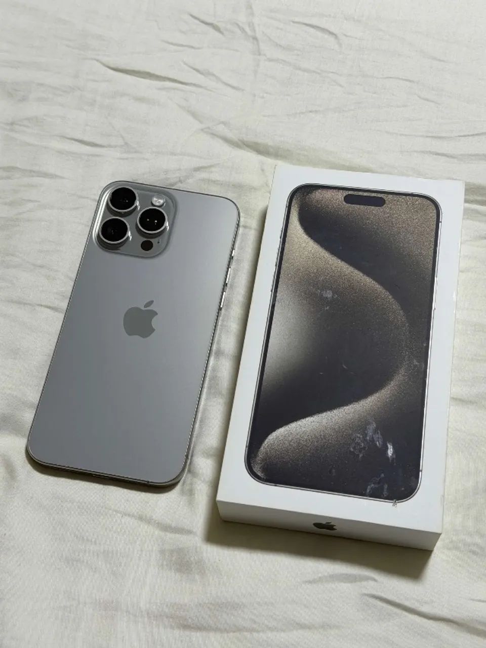 iPhone 15 Pro Max 512 GB Titânio Natural na caixa com todos os