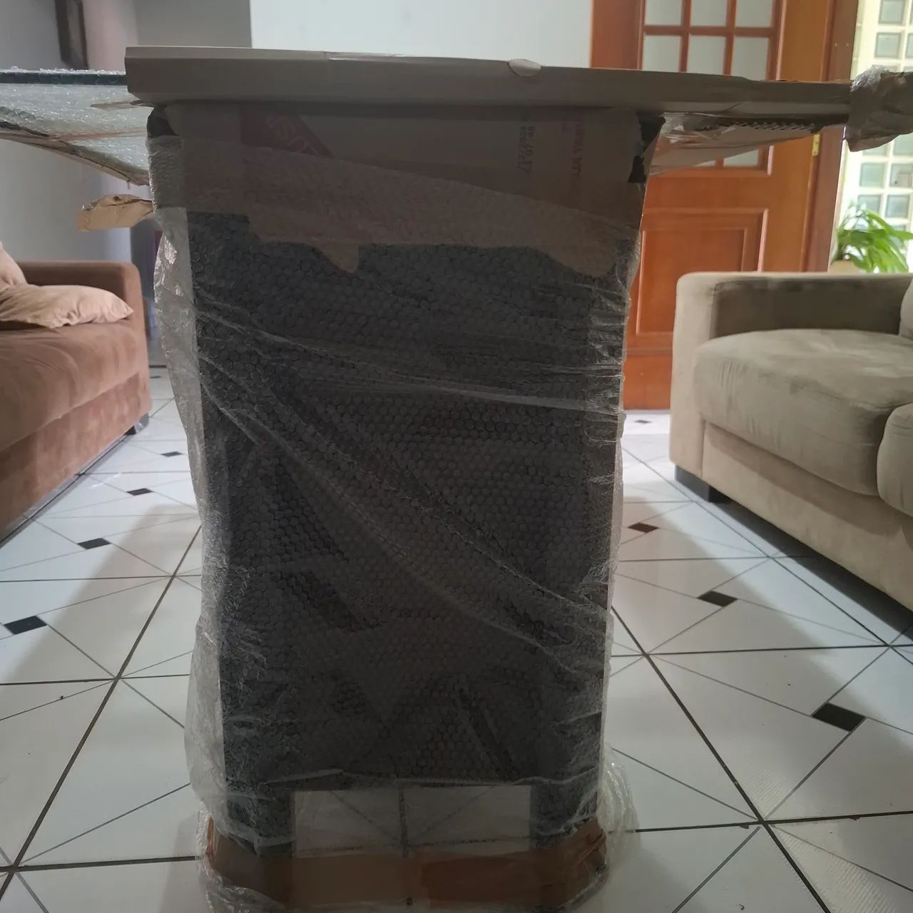 Mesa de vidro com 6 cadeiras  - Foto 3