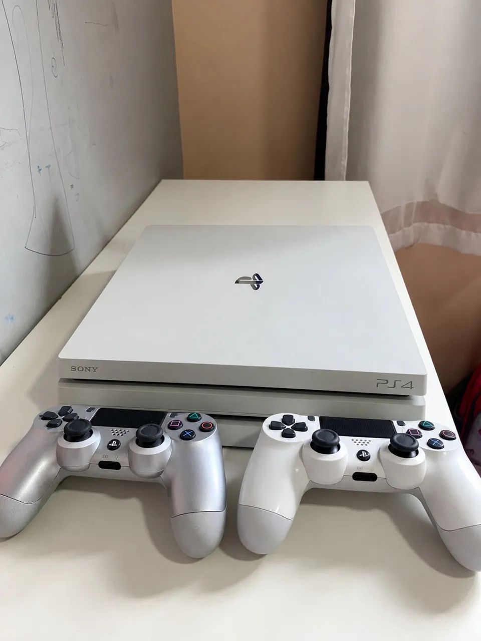 PS4 PRO 1TB VERSÃO LIMITADA