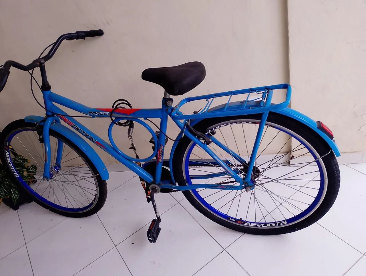 Vendo essa bicicleta semi nova - Foto 3