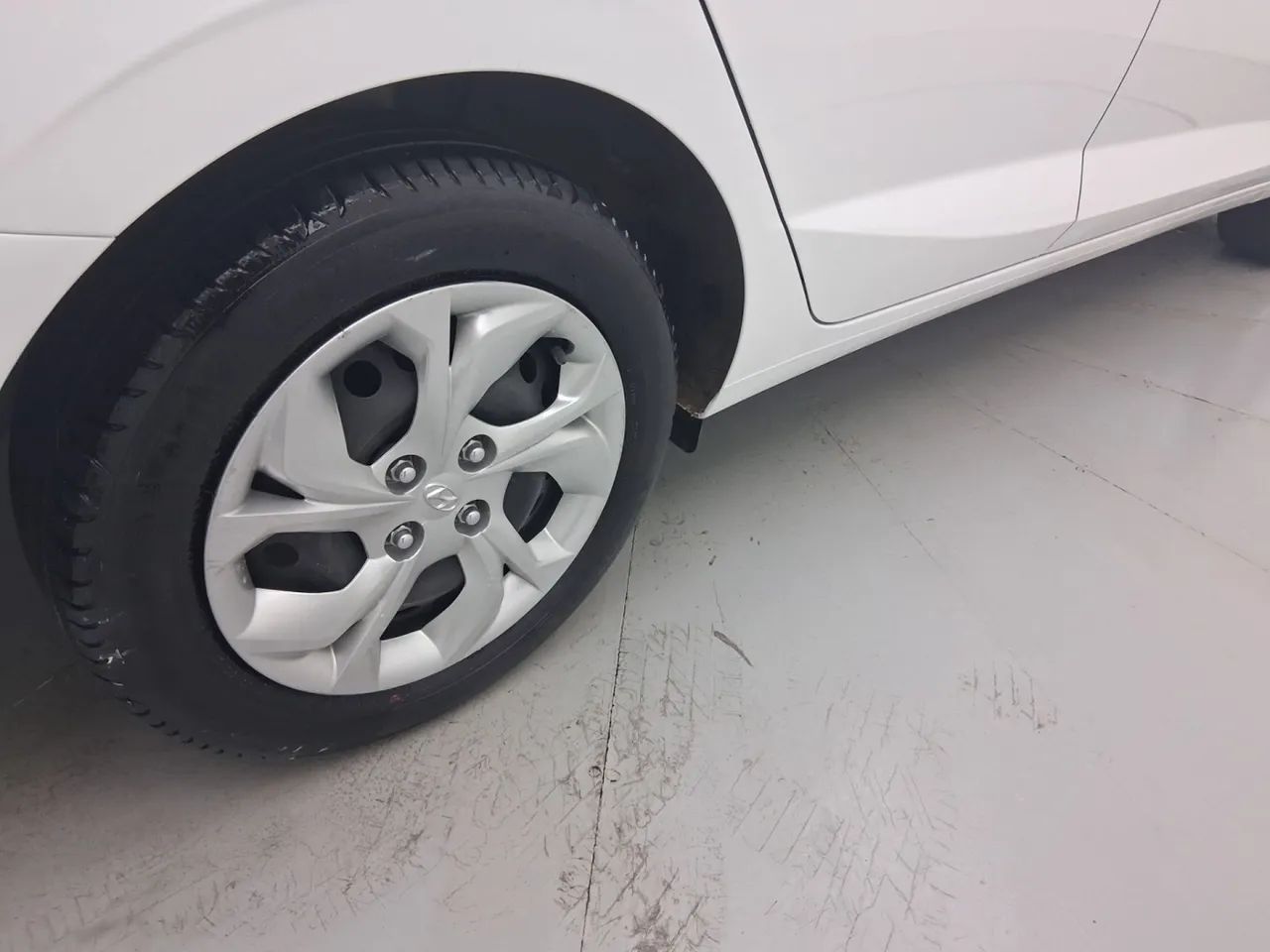 Hyundai HB20S Comfort Plus 1.0 TB Flex 12V Mec., foto 14 de 18