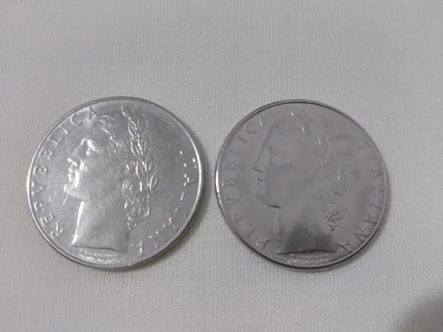 02 Moedas Italianas 100 liras - 1976 e 1980 - Foto 2