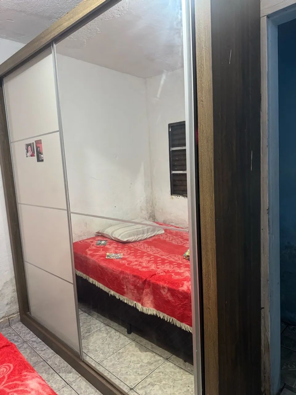Vendo guarda roupa de casal com espelho  - Foto 2
