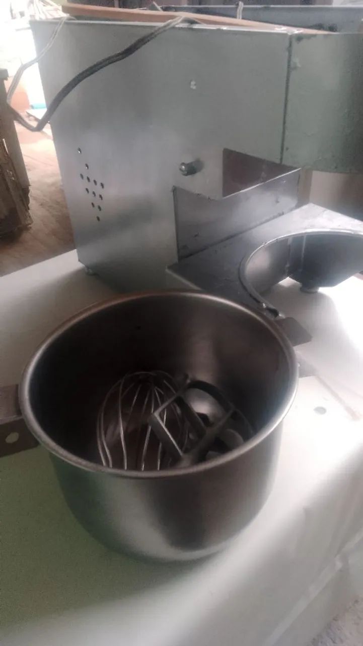Batedeira industrial baesi 5 lts - Foto 5