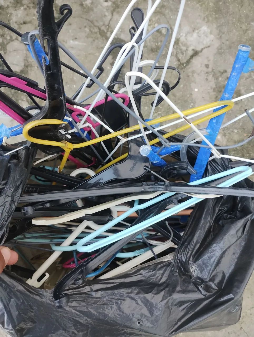 80 cabides por 50 reais 