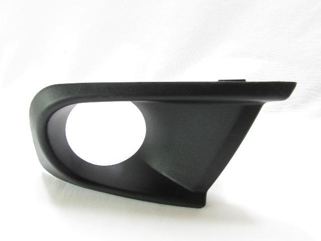 Grade Moldura Farol Milha Onix Prisma 2015 Com Furo Direito - Foto 2