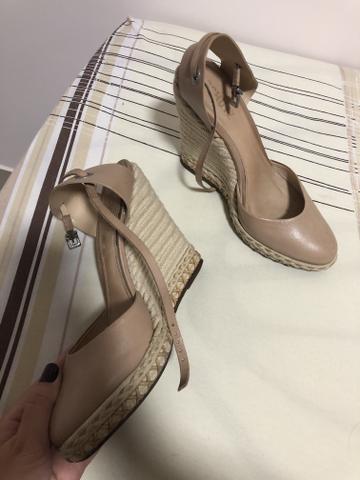Sapato Schutz número 38 por R$90,00 - Foto 5