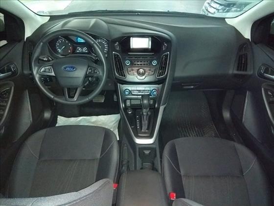 Ford Focus 2.0 se Fastback 16v - Foto 6
