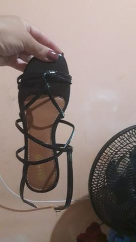 Vendo sandália nova - Foto 2