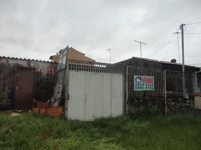 Aluga-se casa de 2 quartos sozinha no lote na QC 06 Riacho Fundo II *