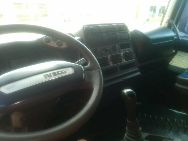Vende_se caminhão Iveco ou troco em pá carregadeira w20 - Foto 11