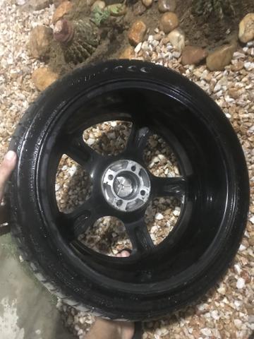 Vendo jogo de roda aro 17 4 furos - Foto 5