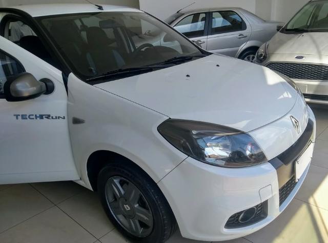 Renault Sandero EXP com o Kit Tech Run 1.0
