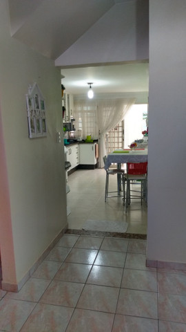 Vendo um lindo Sobrado com 5 Quartos e 3 banheiros no setor leste do Gama DF - Foto 4