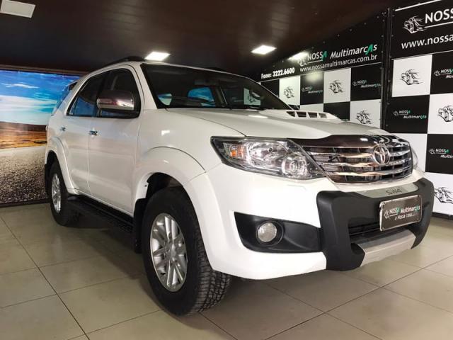 TOYOTA HILUX SW4 SRV 4X4 3.0 AUTOMÁTICA DIESEL - Foto 3
