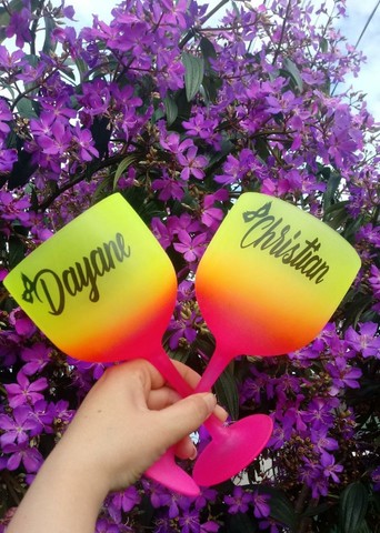 Copos, Canecas, Taças tudo personalizado