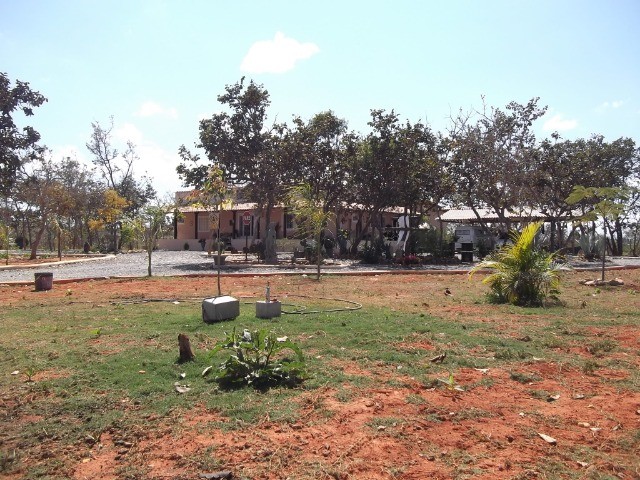 Sitio 20.000m² bem localizado, com sauna, piscina, poço de peixe artificial. - Foto 2