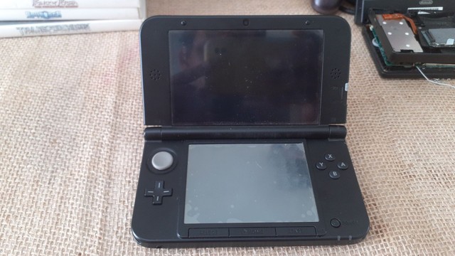 Nintendo 3DS XL desbloqueado com cartão 64 gigas