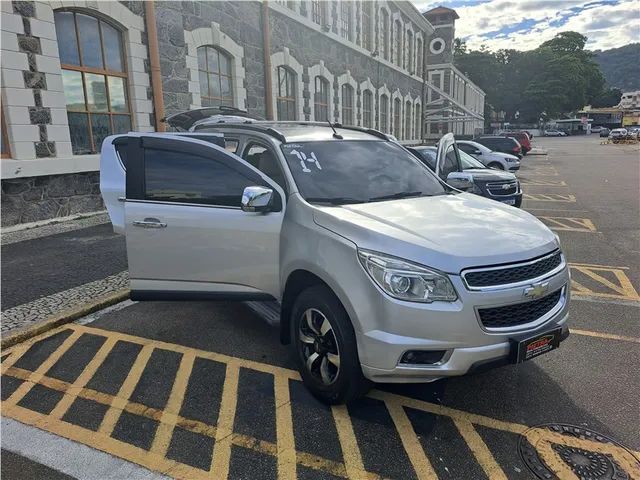 O mundo dos carros usados: Chevrolet TrailBlazer 3.6 V6 LTZ 4WD (Aut) 2013