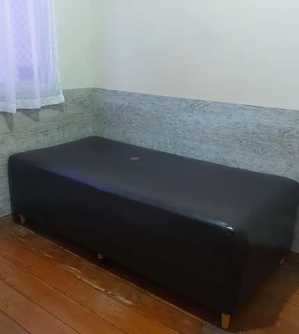 Vendo box de solteiro.