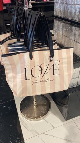 Bolsa sacolão Victorias Secret 