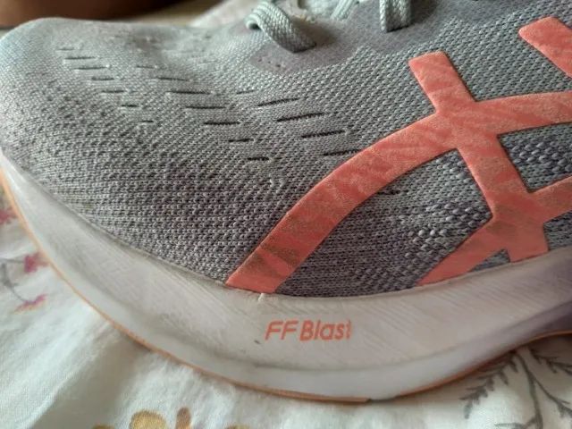 Tênis Asics Dynablast 3 Cinza - Feminino - Foto 2