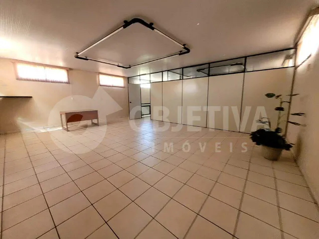 Prédio para aluguel, 6 vagas, CHACARAS TUBALINA E QUARTEL - UBERLANDIA/MG