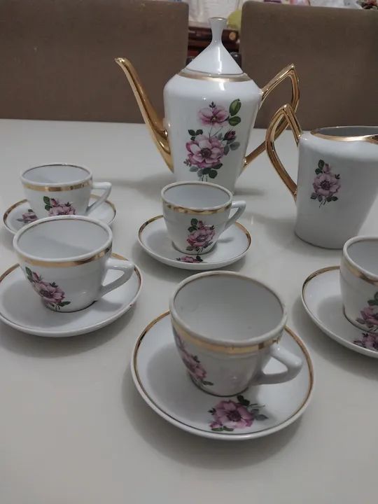 Jogo de chá + leiteira vintage de louça - Foto 3