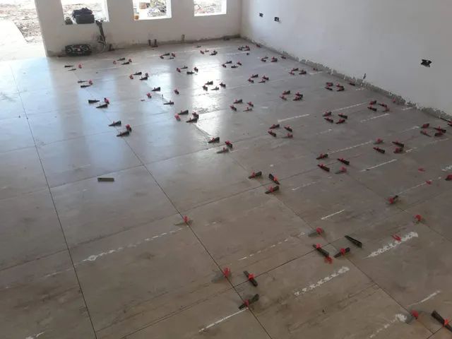 Pedreiro disponível 